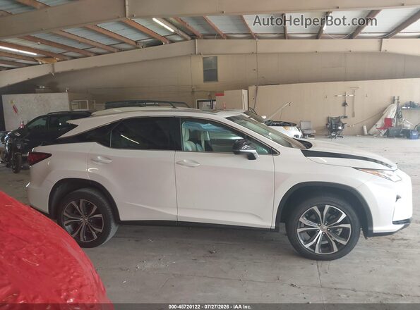 2T2ZZMCA4GC013502 2016 LEXUS RX 350 White 360 interior view