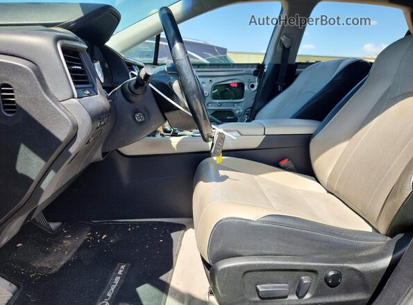 2T2ZZMCA4HC066105 2017 LEXUS RX Silver Vista interior delantera
