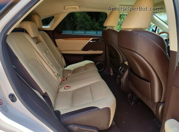 2T2ZZMCA6HC053503 2017 LEXUS RX White Vista interior trasera