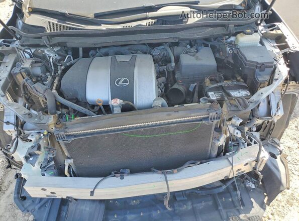 2T2ZZMCA7JC100284 2018 LEXUS RX Silver Rear interior view