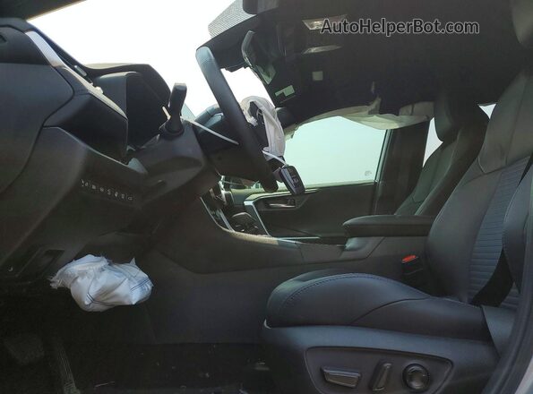 2T35WRFV8SW272614 2025 TOYOTA RAV4 Серебряный Вид салона спереди