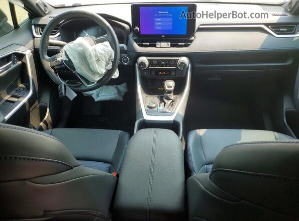 2T35WRFV8SW272614 2025 TOYOTA RAV4 Серебряный Вид панели приборов