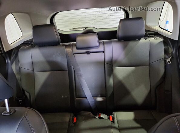 2T36CRAV2TC019117 2026 TOYOTA RAV4 Black Widok tylnych siedzeń
