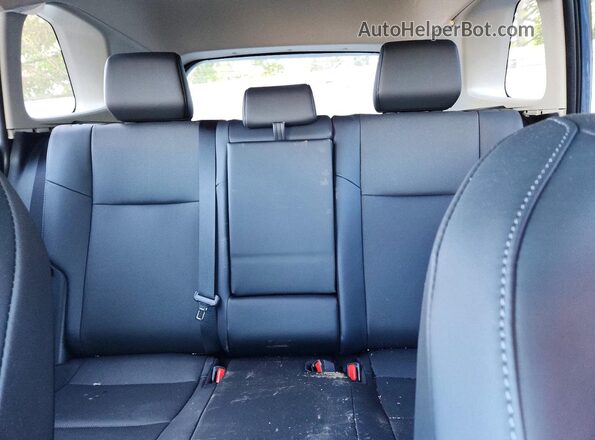 2T36CRAV3TC011799 2026 TOYOTA RAV4 Blue Vista de los asientos traseros