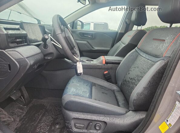2T36CRAV3TW044848 2026 TOYOTA RAV4 Gray Вид салону спереду