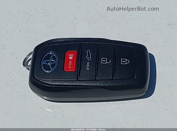 2T36CRAV8TC004461 2026 TOYOTA RAV4 White Widok deski rozdzielczej