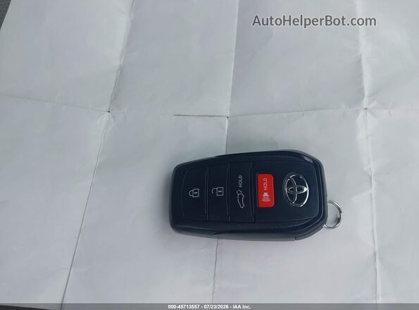 2T36CRAV8TC013712 2026 TOYOTA RAV4 Черный Вид панели приборов