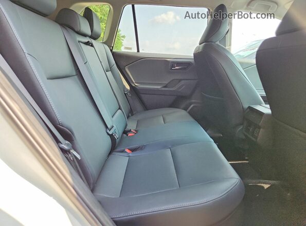 2T36CRAVXTC002159 2026 TOYOTA RAV4 Белый Вид задней части салона