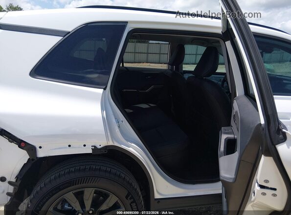 2T36DRBV6TC003093 2026 TOYOTA RAV4 White VIN sticker view