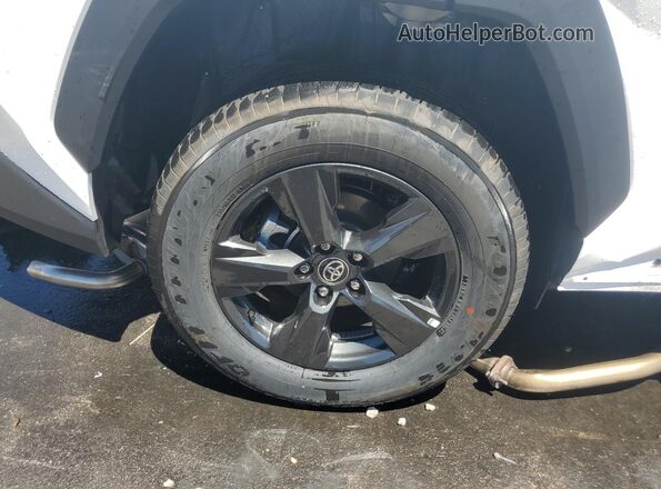 2T36DRBV8TW015048 2026 TOYOTA RAV4 Белый 
