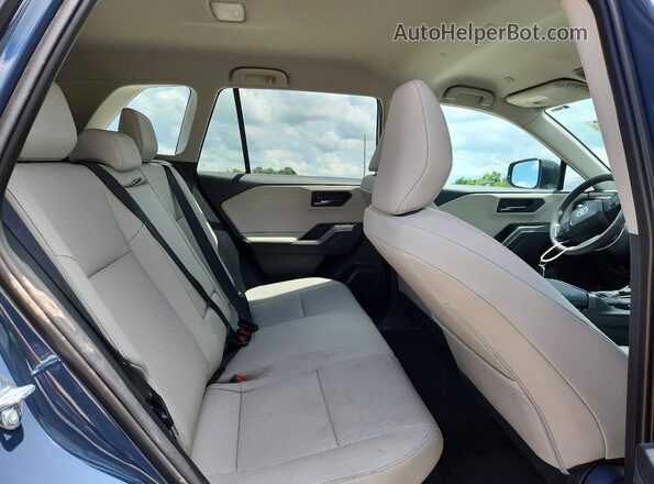 2T36DRBV9TC003945 2026 TOYOTA RAV4 Синий Вид задней части салона