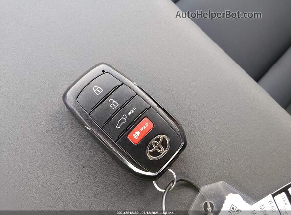 2T36DRBVXTW002625 2026 TOYOTA RAV4 Black Widok deski rozdzielczej