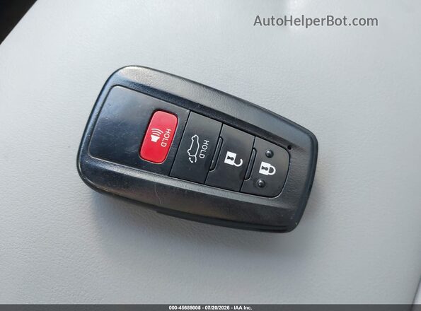 2T3A1RFV0KW082108 2019 TOYOTA RAV4 Серый Вид панели приборов