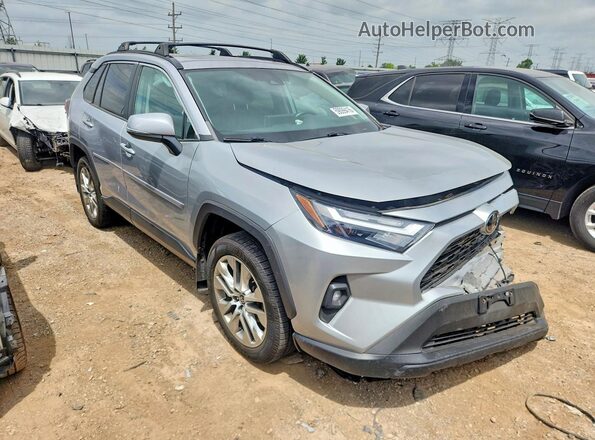 2T3A1RFV0NC265496 2022 TOYOTA RAV4 Silver Przód prawy