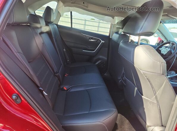 2T3A1RFV0SW563430 2025 TOYOTA RAV4 Red Widok wnętrza z tyłu