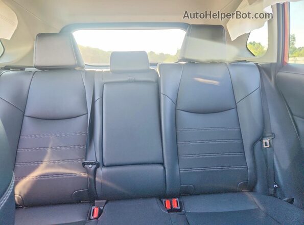 2T3A1RFV0SW563430 2025 TOYOTA RAV4 Red Widok tylnych siedzeń