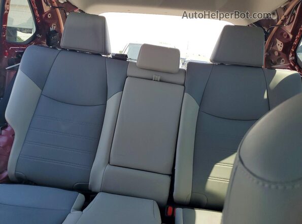 2T3A1RFV0SW575626 2025 TOYOTA RAV4 Красный Вид задних сидений
