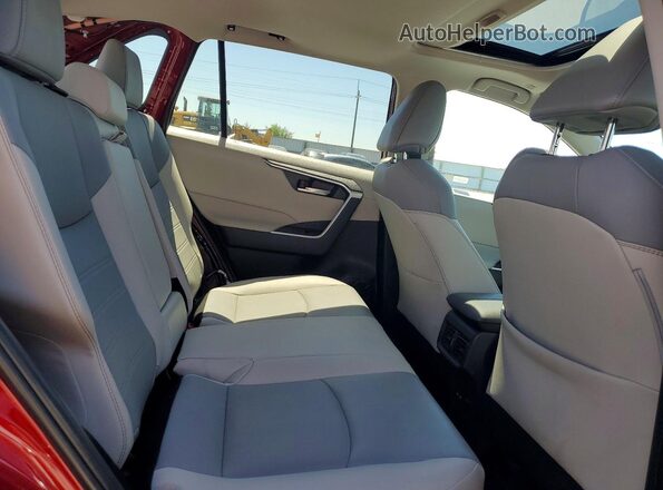 2T3A1RFV0SW575626 2025 TOYOTA RAV4 Красный Вид задней части салона