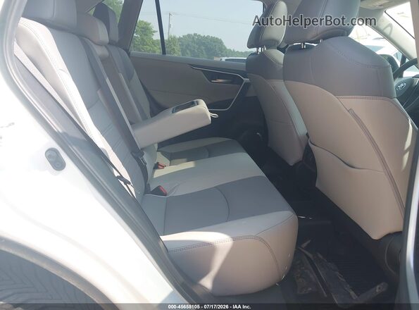 2T3A1RFV1LW137151 2020 TOYOTA RAV4 White VIN კოდის სტიკერის ხედი