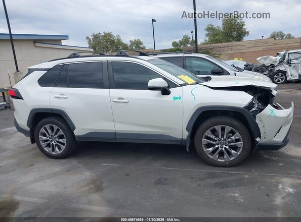 2T3A1RFV1NW304160 2022 TOYOTA RAV4 Белый Вид задней части салона