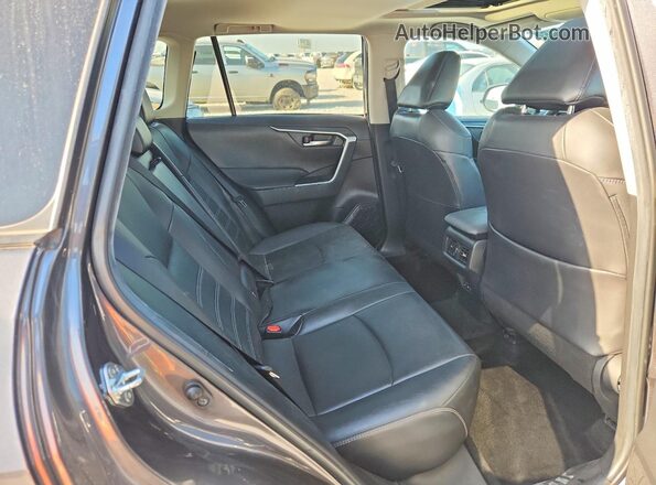 2T3A1RFV3NC272507 2022 TOYOTA RAV4 Gray Вид задньої частини салону