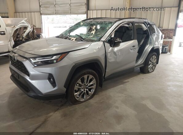 2T3A1RFV3RW438769 2024 TOYOTA RAV4 Silver Առջևի ձախ երեք քառորդ տեսարան