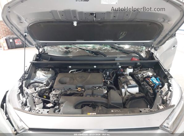 2T3A1RFV3RW438769 2024 TOYOTA RAV4 Silver Հետևի տեսք