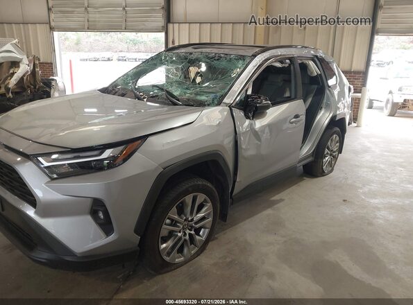 2T3A1RFV3RW438769 2024 TOYOTA RAV4 Silver Դիմացի տեսք
