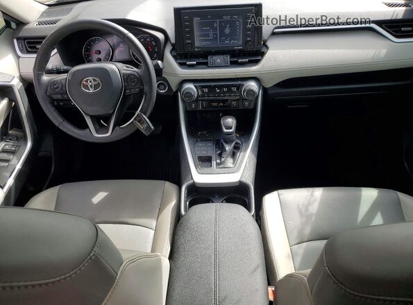 2T3A1RFV4MW169545 2021 TOYOTA RAV4 White Вид панелі приладів