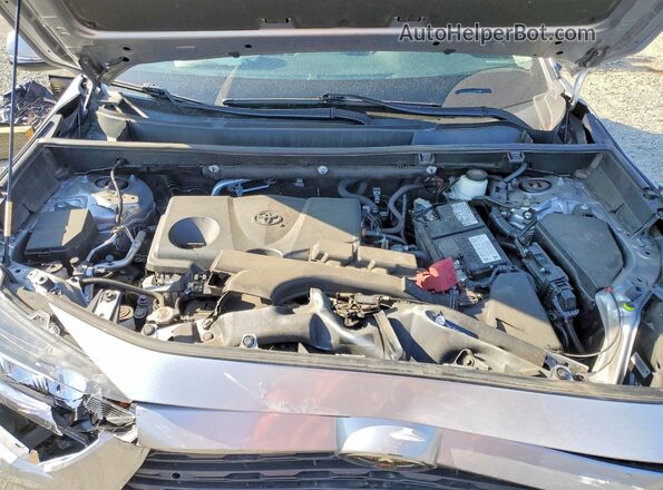 2T3A1RFV6LC131945 2020 TOYOTA RAV4 Silver Widok komory silnika
