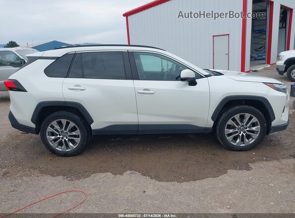 2T3A1RFV6NW257322 2022 TOYOTA RAV4 White Widok wnętrza z tyłu