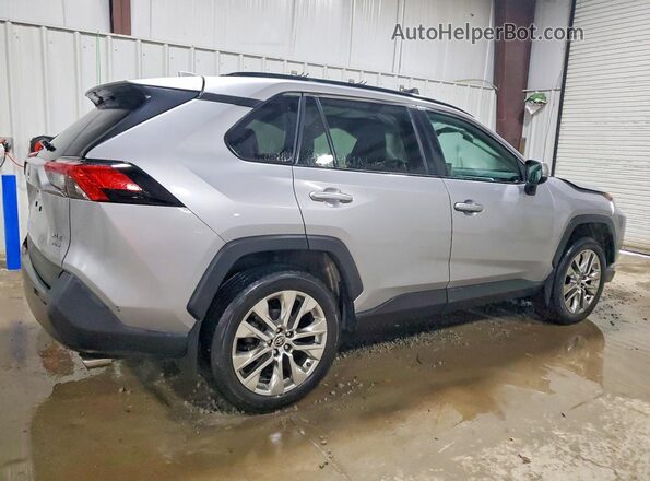 2T3A1RFV7MC175700 2021 TOYOTA RAV4 Silver Tył prawy