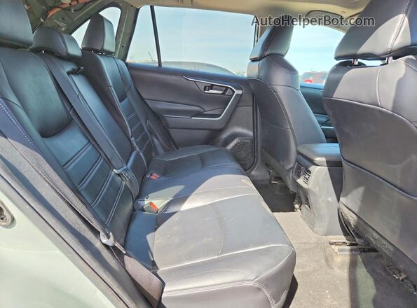 2T3A1RFV7PW394787 2023 TOYOTA RAV4 Gray Vista de los asientos traseros
