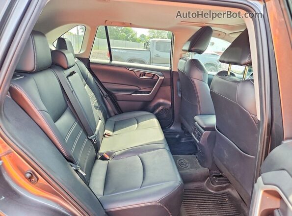 2T3A1RFV8LC065415 2020 TOYOTA RAV4 Gray Rear seats view
