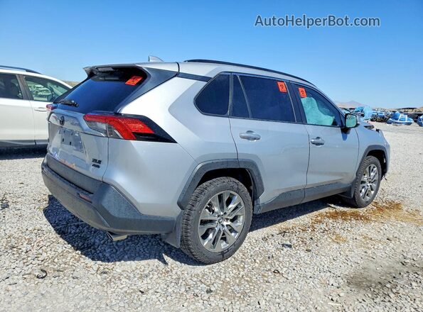 2T3A1RFVXKW071424 2019 TOYOTA RAV4 Silver Rear right