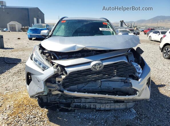 2T3A1RFVXKW071424 2019 TOYOTA RAV4 Silver Front view