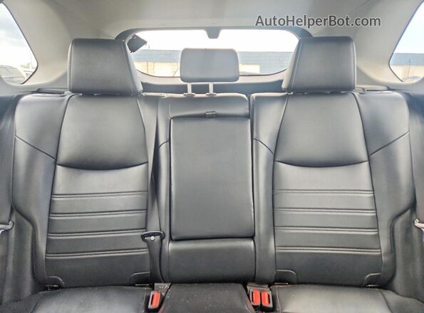 2T3A1RFVXPW399420 2023 TOYOTA RAV4 Red Vista de los asientos traseros