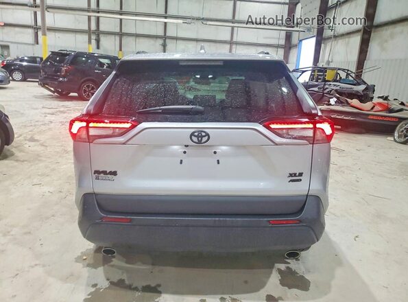 2T3A1RFVXRW478704 2024 TOYOTA RAV4 Silver Rear view