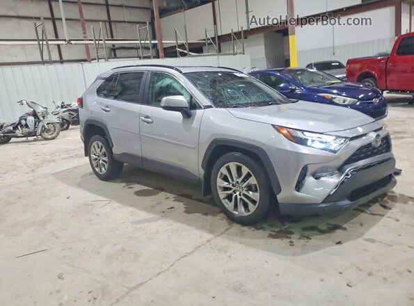 2T3A1RFVXRW478704 2024 TOYOTA RAV4 Silver Front right