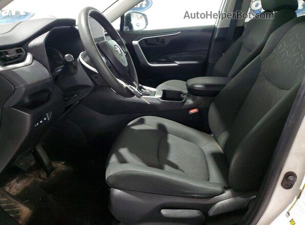 2T3B1RFVXRC413468 2024 TOYOTA RAV4 Белый Вид салона спереди