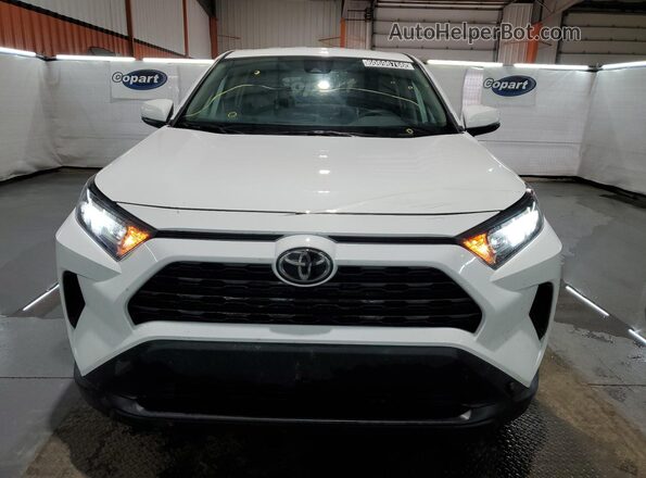 2T3B1RFVXRC413468 2024 TOYOTA RAV4 Белый 