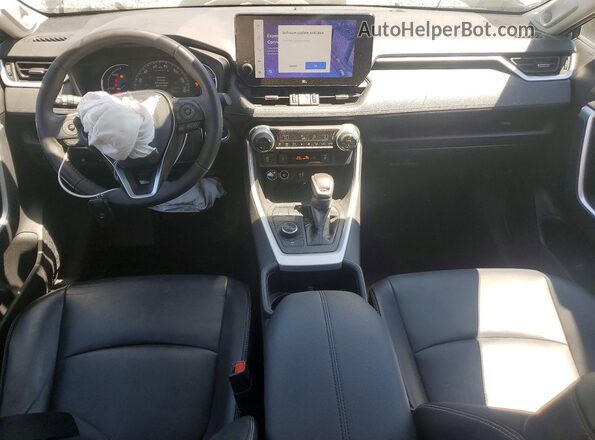 2T3B6RFV0RW049108 2024 TOYOTA RAV4 Gray Vista del salpicadero