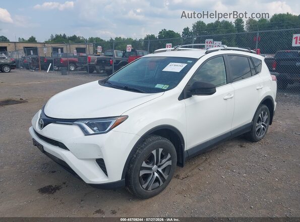 2T3BFREV0GW415924 2016 TOYOTA RAV4 Белый Передняя левая четверть