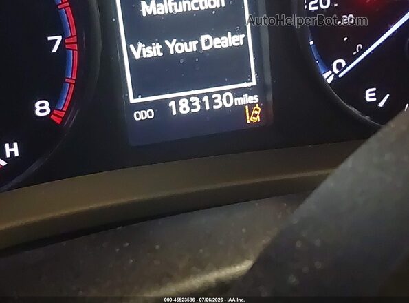 2T3BFREV1JW831584 2018 TOYOTA RAV4 Black Вид задніх сидінь