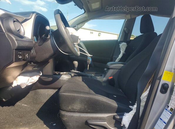 2T3BFREV4HW613035 2017 TOYOTA RAV4 Silver Vista interior delantera