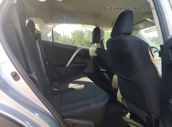 2T3BFREV4HW613035 2017 TOYOTA RAV4 Silver Vista interior trasera