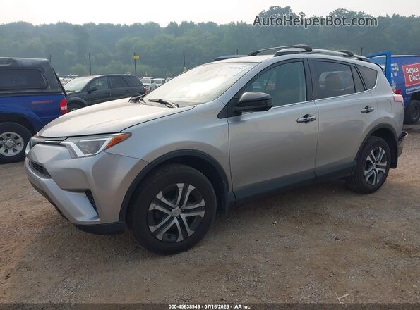 2T3BFREV5HW635450 2017 TOYOTA RAV4 Silver Przód lewy