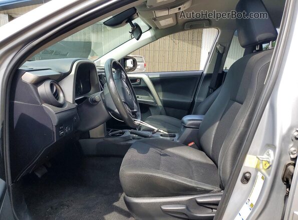 2T3BFREV5JW723615 2018 TOYOTA RAV4 Silver Սալոնի դիմացի տեսք