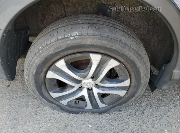 2T3BFREV5JW723615 2018 TOYOTA RAV4 Silver 