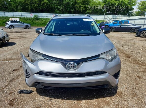2T3BFREV6GW491261 2016 TOYOTA RAV4 Silver Widok z przodu